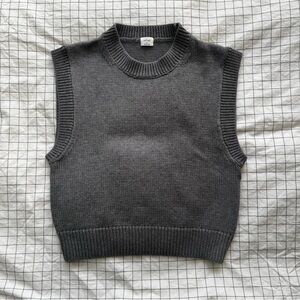 Wilfred Alps Sweater Vest in Dark Grey